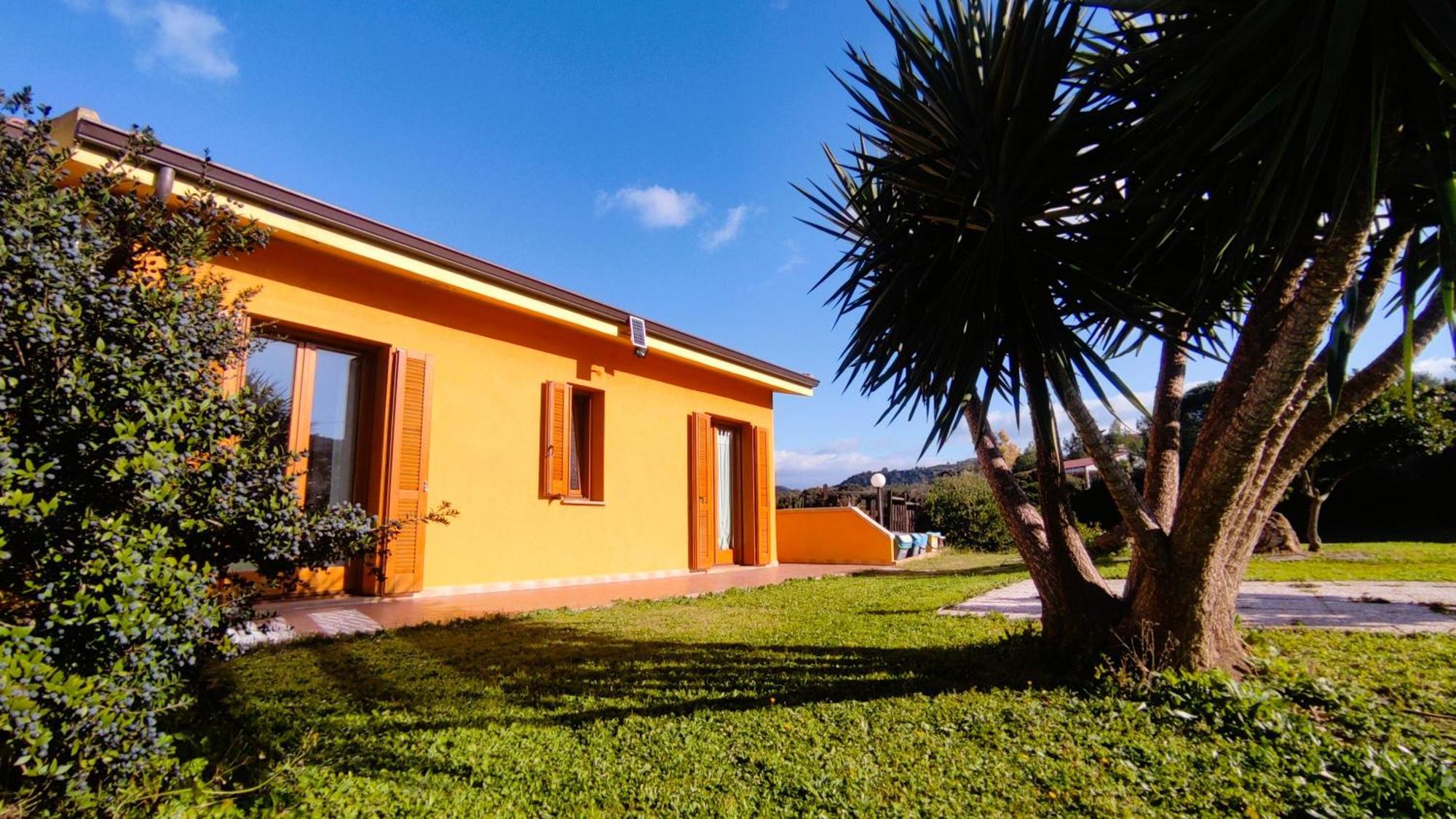 Grotta Delle Fate Bed & Breakfast Ossi